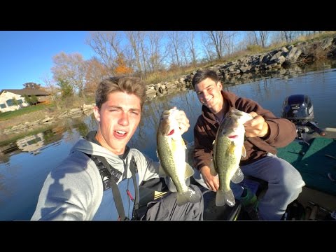 MICRO Hook Fishing Challenge (BIG FISH!) 
