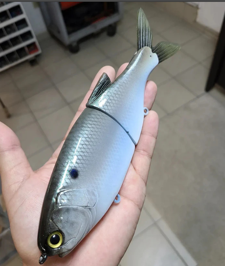 CUSTOM PAINTED HINKLE SHAD CLONE GIZZARD SHAD 9